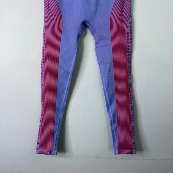 Fabletics High-Waisted Seamless Star Capri Leggings Crystal Blue Red Women's XS - Picture 4 of 13